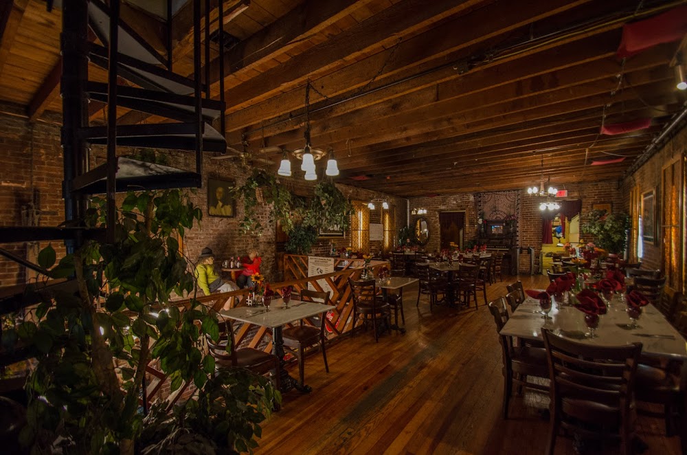 Bacchus-Restaurant-Brewery-Billiards_0adc5fb8acb563ae7c75b6d5f0be30ea
