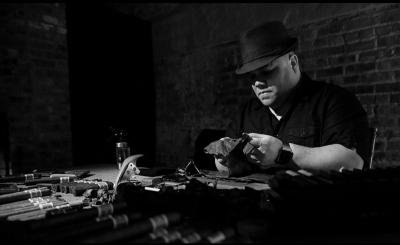 Freddy V Cigar Rolling