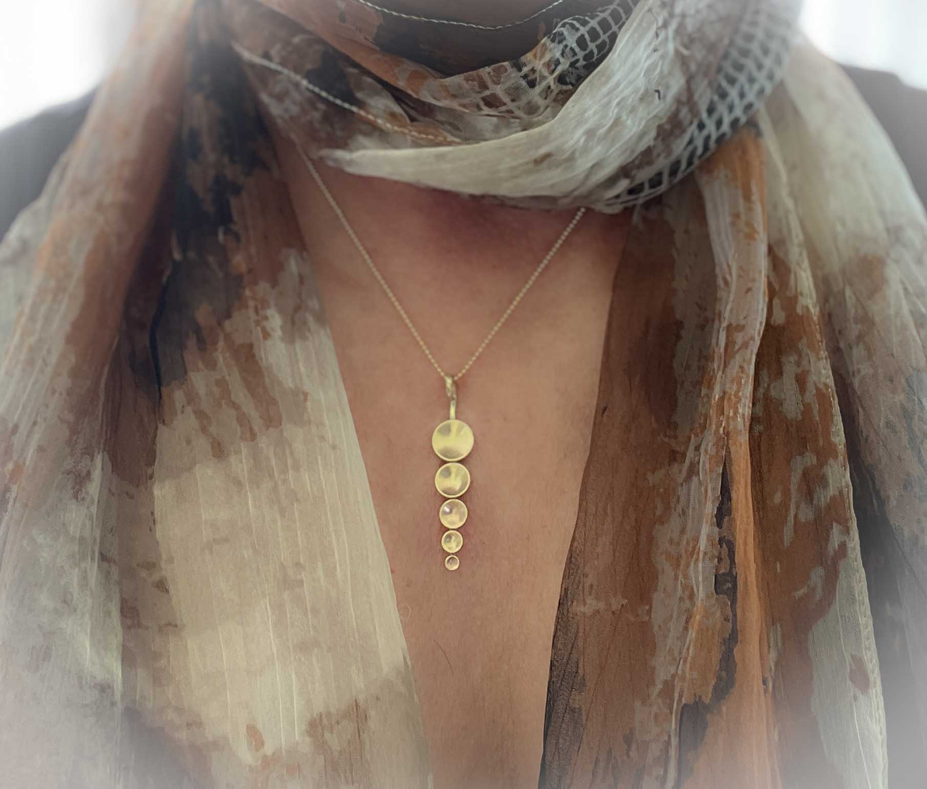 5 gold disc pendant-9