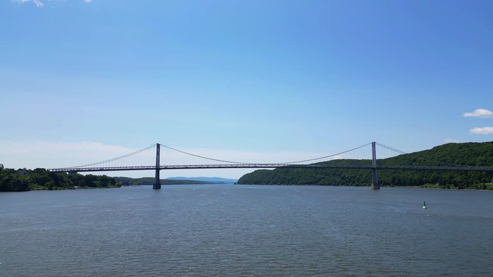 Flying low towards the Mid-Hudson Bridge
