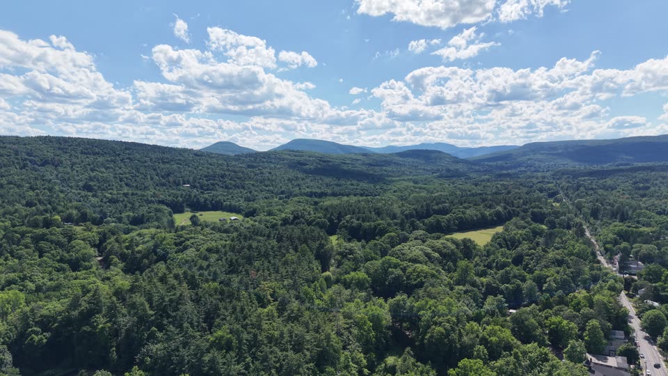 Flying towards the Catskills in Woodstock