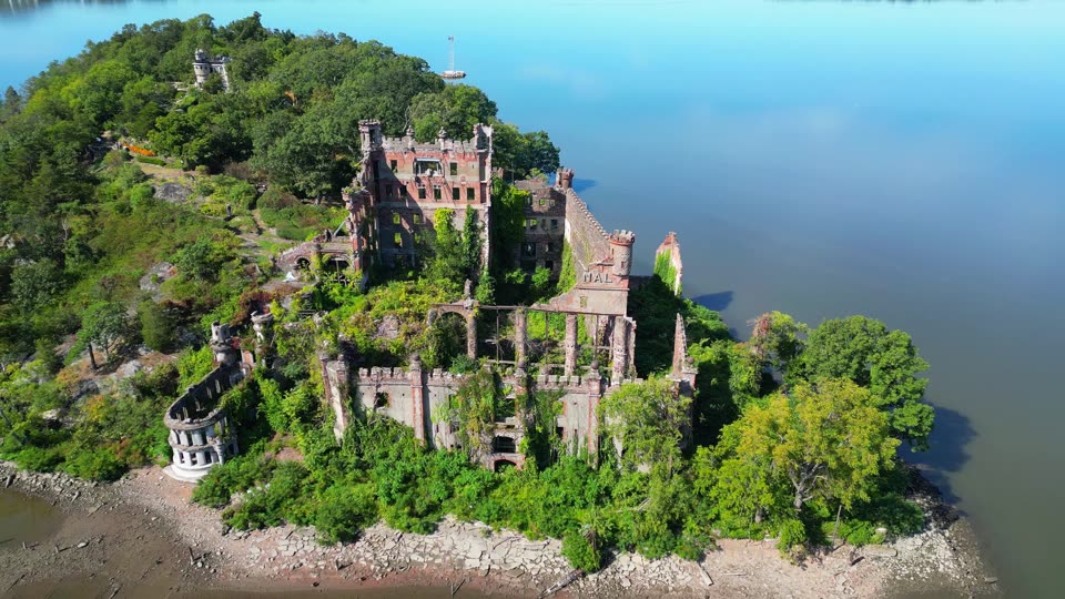 Orbiting Bannermans Castle