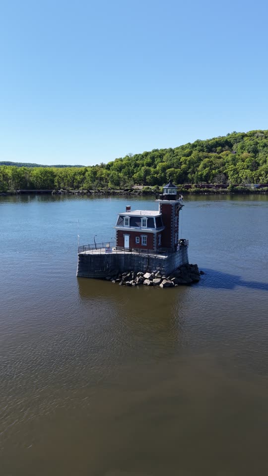 Orbiting the Hudson Athens Lighthouse vert