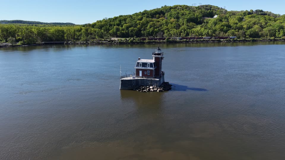 Orbiting the Hudson Athens lighthouse