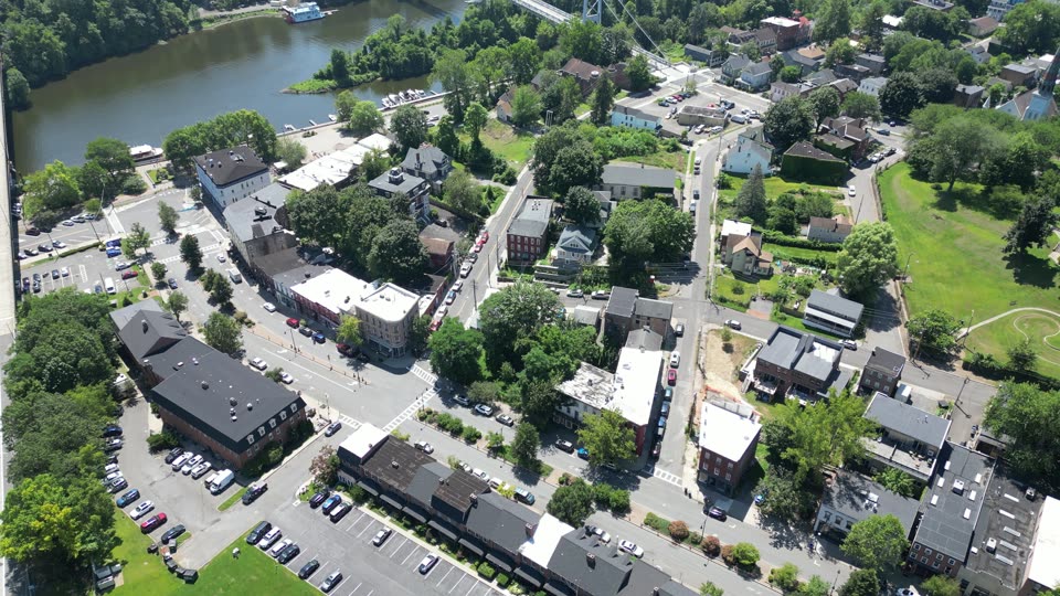 Panning up high above the Rondout