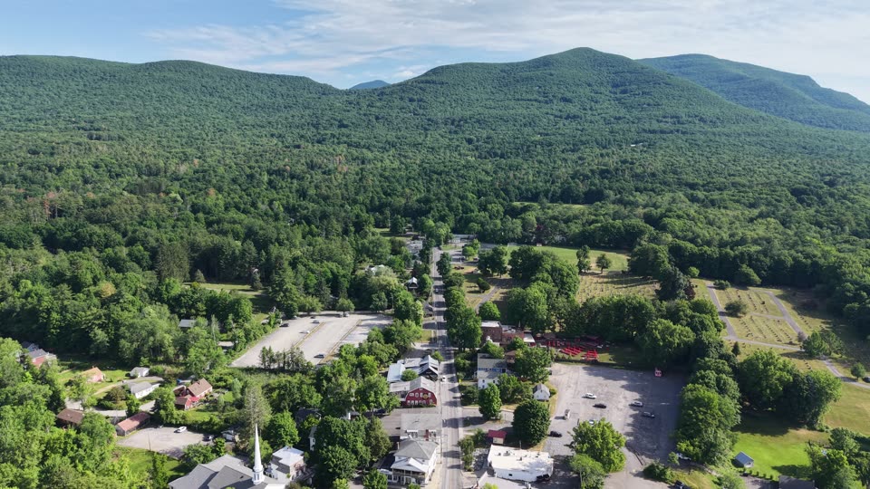 Pulling back from Bearsville in Woodstock