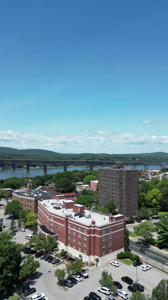 Rising and looking towards the Walkway from lower downtown Poughkeepsie (vert)