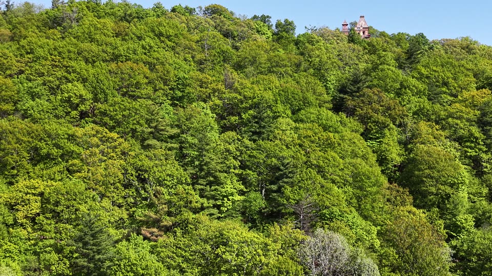 Zoomed ascent near Olana